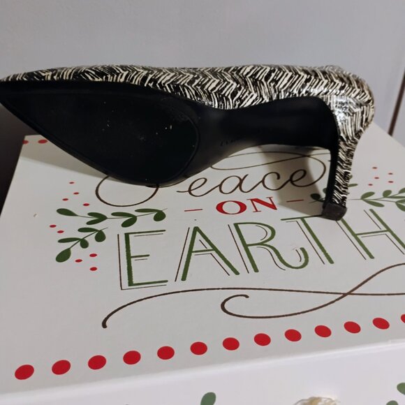 Size 10 Heels Nine West - Picture 9 of 9